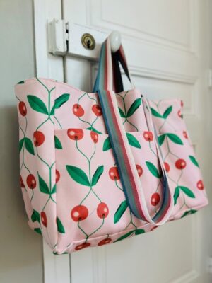 Sac cabas cousue main en cours de couture